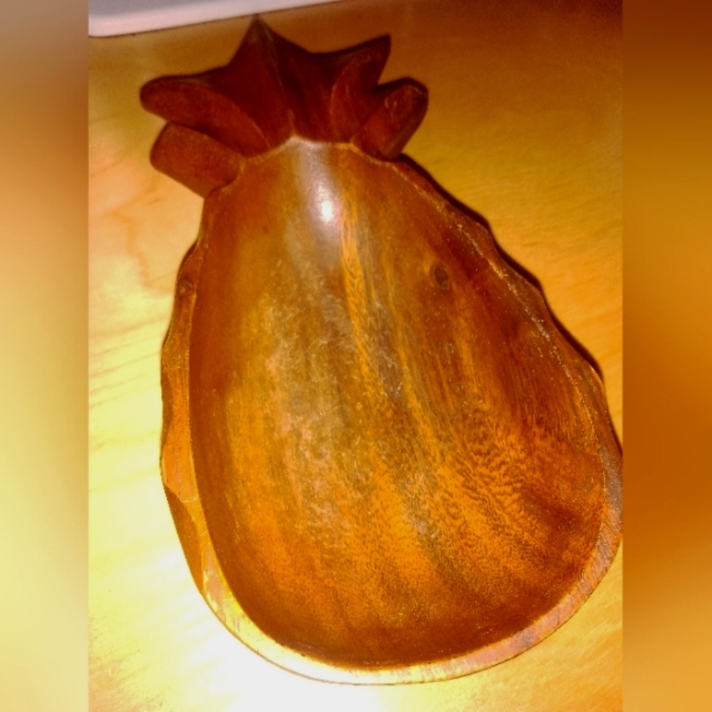 Vintage 9" Long Iolani Woods Pineapple Shaped Wooden Dish Decor